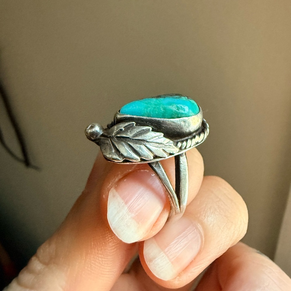 Southwestern Turquoise Sterling Ring - Picture 5 of 6